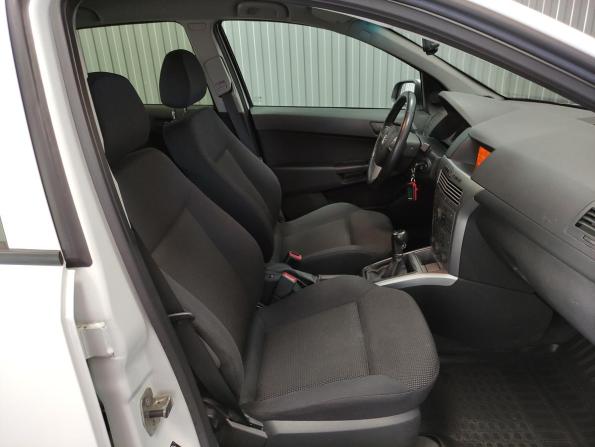 Opel Astra H Рестайлинг с пробегом 2013 года, цена 645 000 рублей, 169378 км, хэтчбек, Автокод Объявления