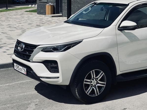 Toyota Fortuner II Рестайлинг с пробегом 2022 года, цена 4 050 000 рублей, 66961 км, внедорожник, Автокод Объявления