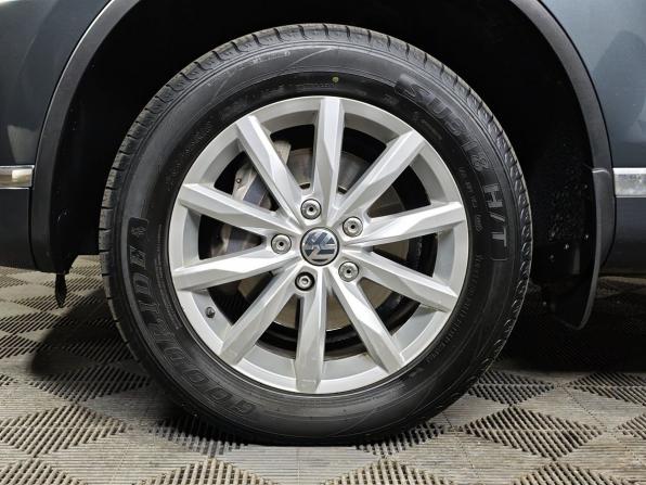Volkswagen Touareg II Рестайлинг с пробегом 2015 года, цена 2 199 000 рублей, 250861 км, внедорожник, Автокод Объявления