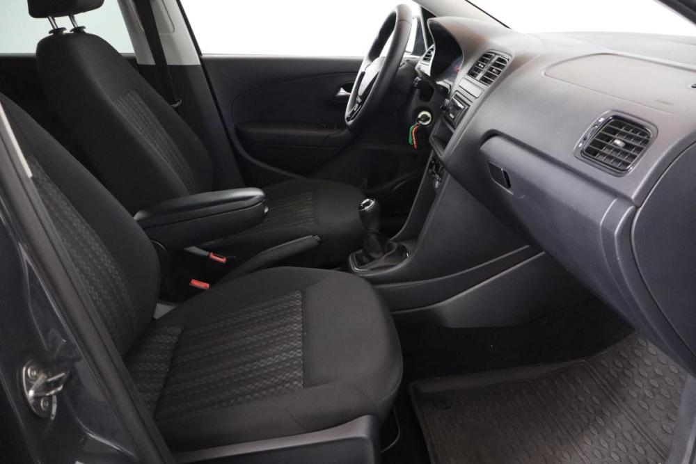 Volkswagen Polo V Рестайлинг Санкт-Петербург  - изображение 11