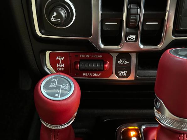 Jeep Wrangler IV (JL) с пробегом 2022 года, цена 5 590 000 рублей, 75073 км, внедорожник, Автокод Объявления