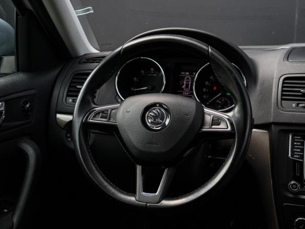 Skoda Yeti I Рестайлинг с пробегом 2015 года, цена 1 650 000 рублей, 71538 км, внедорожник, Автокод Объявления