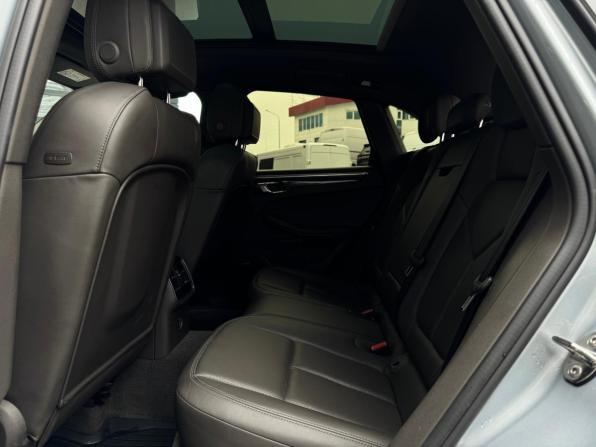 Porsche Macan I Рестайлинг с пробегом 2019 года, цена 4 990 000 рублей, 83000 км, внедорожник, Автокод Объявления