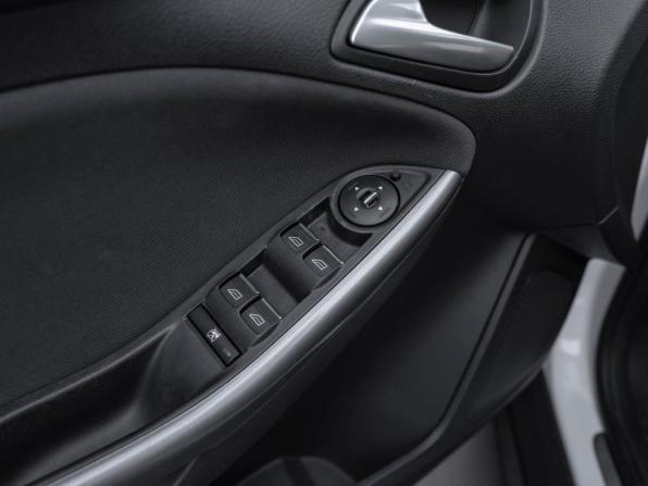 Ford Focus III с пробегом 2013 года, цена 699 000 рублей, 179713 км, хэтчбек, Автокод Объявления