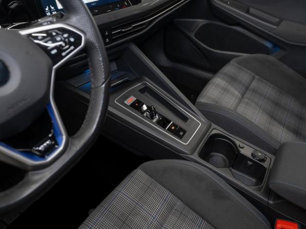 Volkswagen Golf VIII с пробегом 2020 года, цена 2 980 000 рублей, 61063 км, хэтчбек, Автокод Объявления