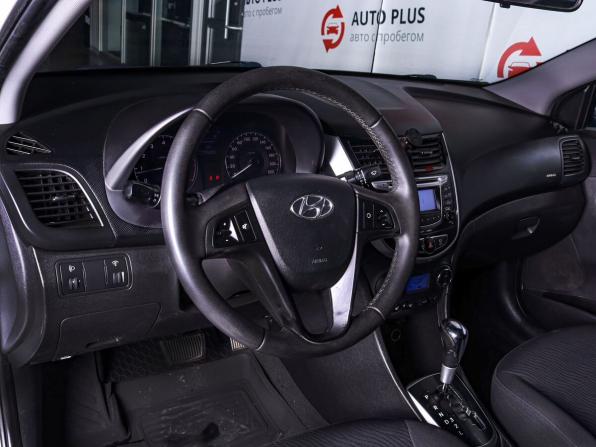 Hyundai Solaris I с пробегом 2012 года, цена 980 000 рублей, 176024 км, седан, Автокод Объявления