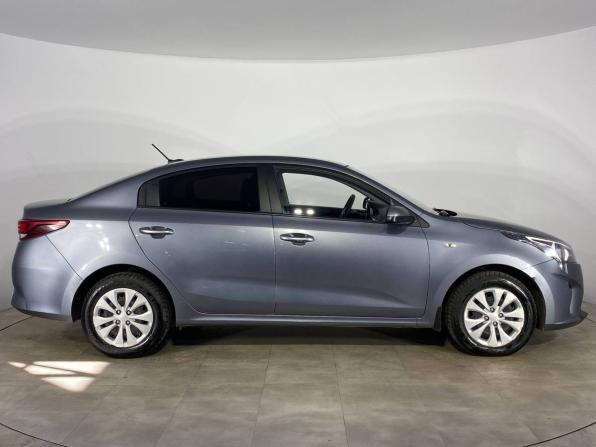 Kia Rio IV Рестайлинг с пробегом 2020 года, цена 1 319 000 рублей, 119000 км, седан, Автокод Объявления