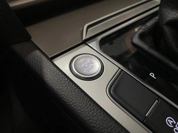 Volkswagen Passat B8 с пробегом 2016 года, цена 1 679 000 рублей, 149300 км, седан, Автокод Объявления
