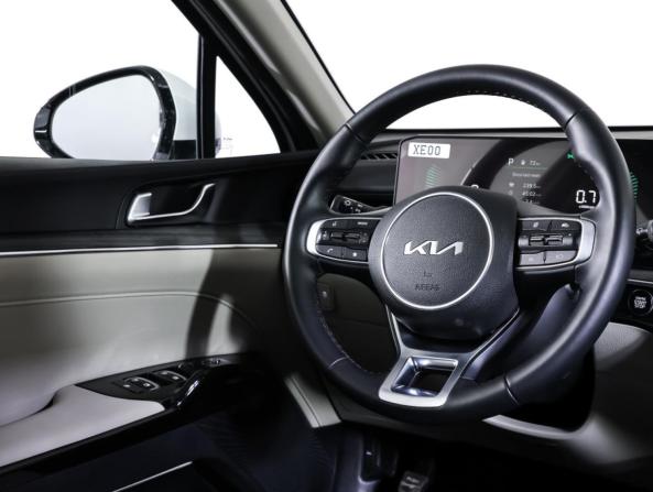 Kia K5 III Рестайлинг с пробегом 2023 года, цена 3 660 000 рублей, 268 км, седан, Автокод Объявления
