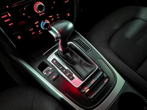Audi A4 IV (B8) Рестайлинг с пробегом 2014 года, цена 1 565 000 рублей, 196083 км, седан, Автокод Объявления