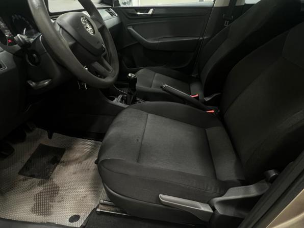 Skoda Rapid I Рестайлинг с пробегом 2018 года, цена 859 000 рублей, 210378 км, лифтбек, Автокод Объявления