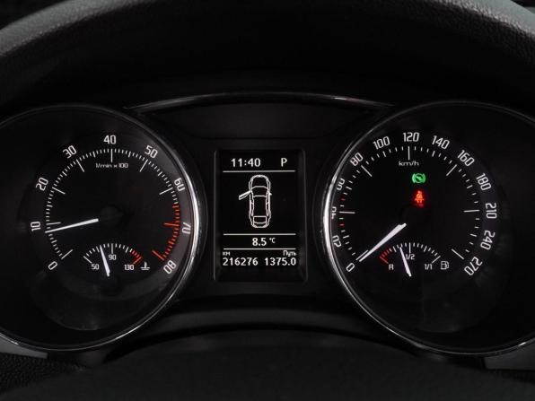 Skoda Superb II Рестайлинг с пробегом 2015 года, цена 1 199 000 рублей, 216276 км, лифтбек, Автокод Объявления