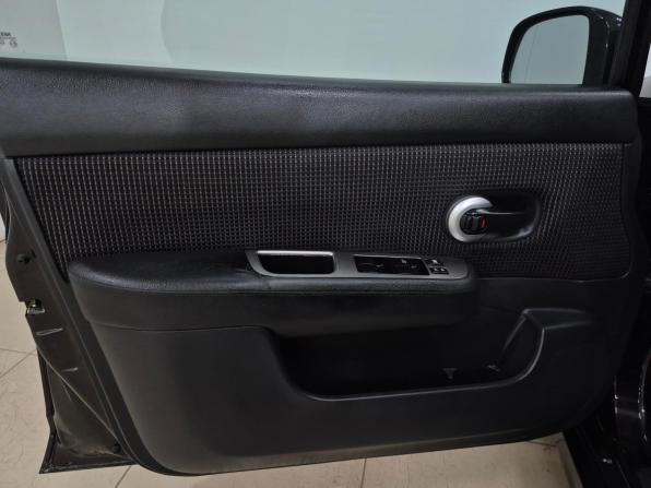 Nissan Tiida I Рестайлинг с пробегом 2013 года, цена 790 000 рублей, 160127 км, хэтчбек, Автокод Объявления
