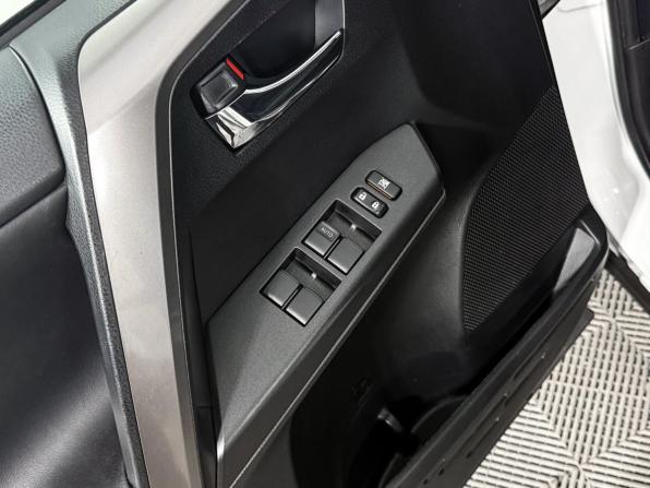 Toyota RAV4 IV (XA40) Рестайлинг с пробегом 2016 года, цена 1 657 000 рублей, 162885 км, внедорожник, Автокод Объявления