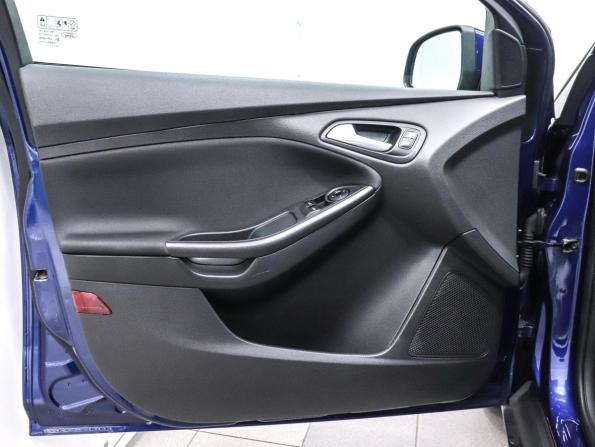 Ford Focus III Рестайлинг с пробегом 2016 года, цена 899 000 рублей, 132060 км, седан, Автокод Объявления