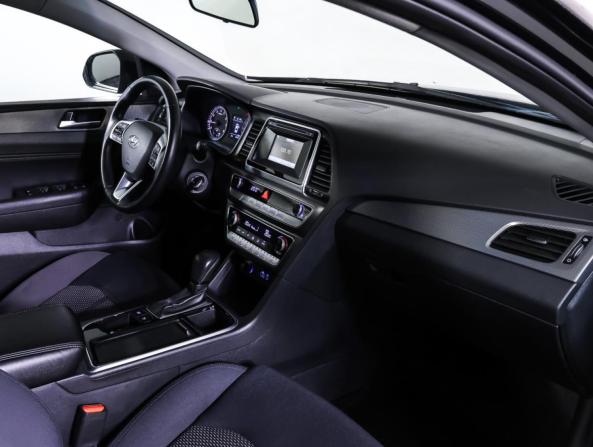 Hyundai Sonata VII (LF) Рестайлинг с пробегом 2019 года, цена 1 850 000 рублей, 52850 км, седан, Автокод Объявления