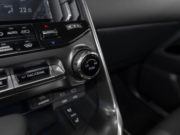 Lexus LX IV с пробегом 2025 года, цена 18 200 000 рублей, 5 км, внедорожник, Автокод Объявления