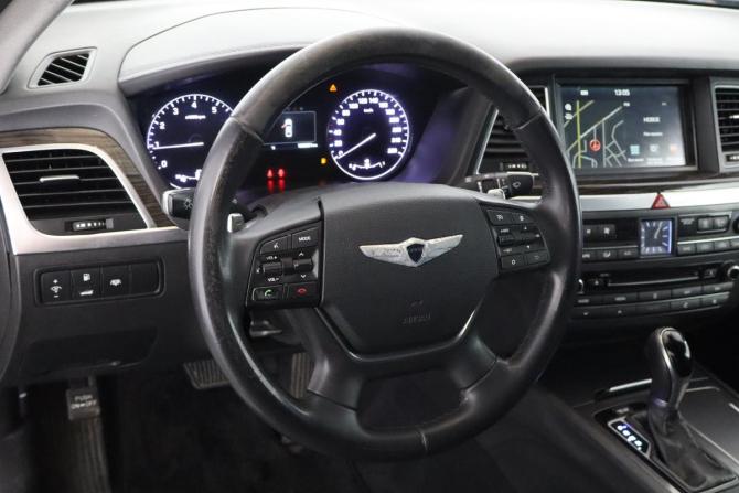 Hyundai Genesis II с пробегом 2015 года, цена 1 649 000 рублей, 197000 км, седан, Автокод Объявления