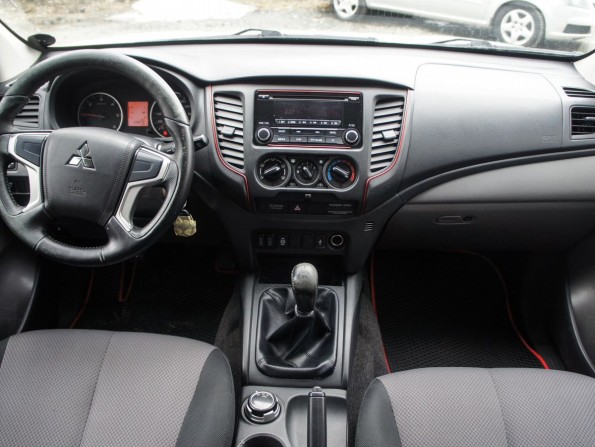 Mitsubishi L200 V с пробегом 2017 года, цена 1 599 000 рублей, 158000 км, offers.body_type.unknown, Автокод Объявления