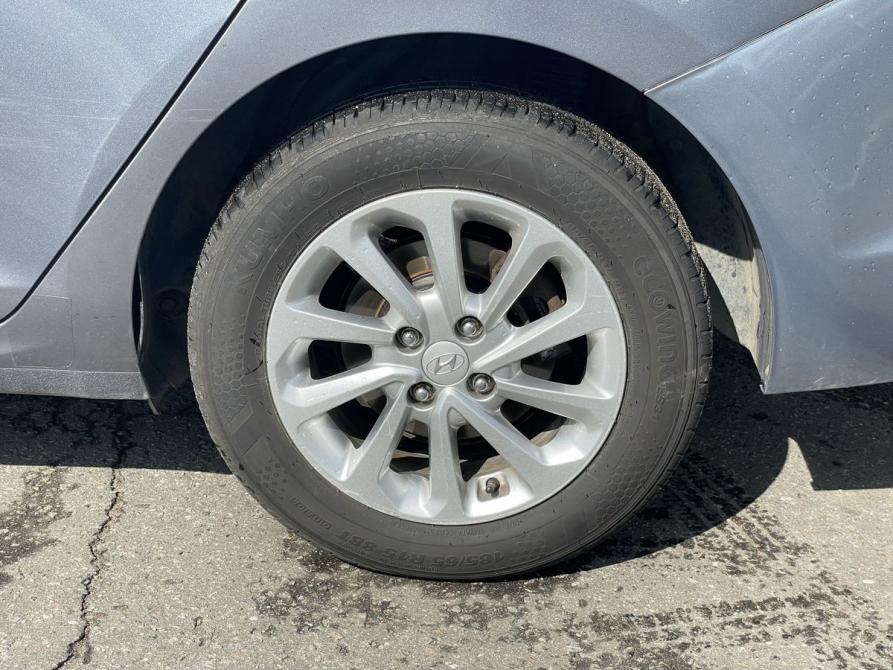 Hyundai Solaris II Москва  - изображение 12