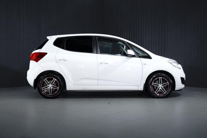 Kia Venga I с пробегом 2013 года, цена 799 000 рублей, 205232 км, минивэн, Автокод Объявления