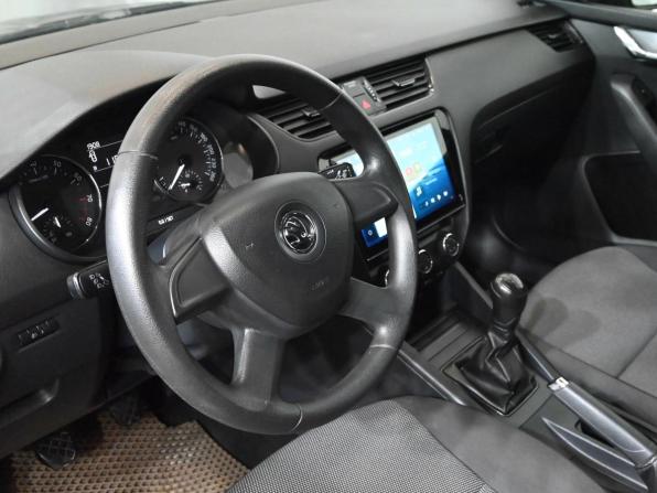 Skoda Octavia III (A7) с пробегом 2013 года, цена 950 000 рублей, 205969 км, лифтбек, Автокод Объявления