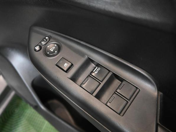 Honda Fit III Рестайлинг с пробегом 2018 года, цена 1 350 000 рублей, 131368 км, хэтчбек, Автокод Объявления