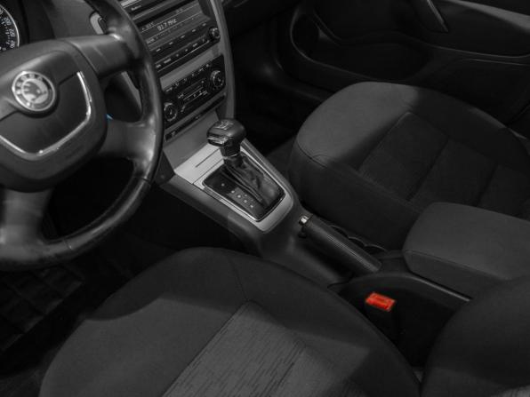 Skoda Octavia II (A5) Рестайлинг с пробегом 2012 года, цена 870 000 рублей, 169489 км, седан, Автокод Объявления
