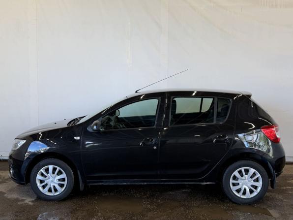 Renault Sandero II Рестайлинг с пробегом 2018 года, цена 1 025 000 рублей, 96600 км, хэтчбек, Автокод Объявления