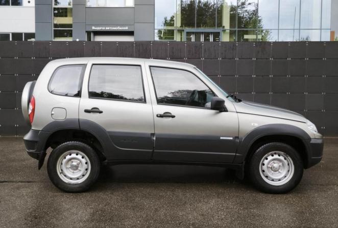 Chevrolet Niva I Рестайлинг с пробегом 2015 года, цена 690 000 рублей, 98622 км, внедорожник, Автокод Объявления