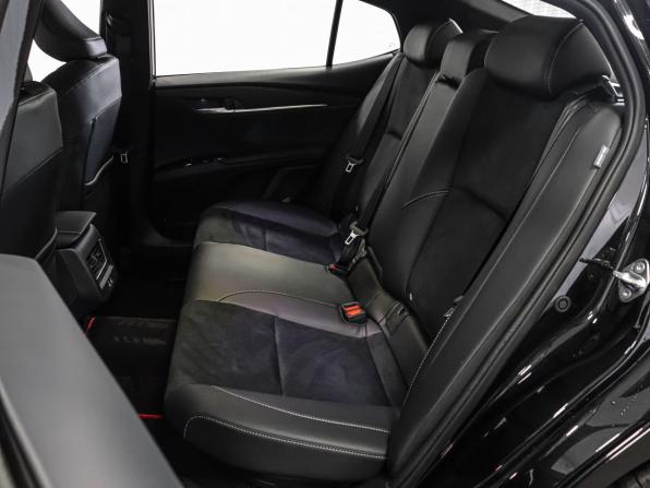 Toyota Camry IX (XV80) China Market с пробегом 2026 года, цена 3 999 000 рублей, 586 км, седан, Автокод Объявления