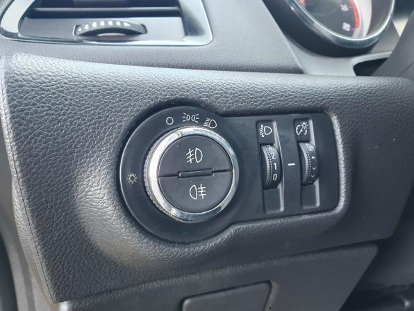 Opel Astra J Рестайлинг с пробегом 2013 года, цена 830 000 рублей, 135049 км, хэтчбек, Автокод Объявления