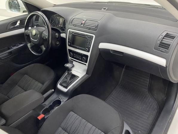 Skoda Octavia II (A5) Рестайлинг с пробегом 2011 года, цена 645 000 рублей, 164500 км, лифтбек, Автокод Объявления