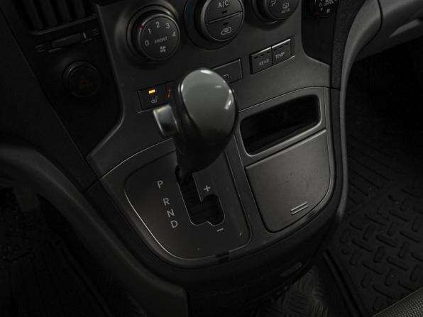 Hyundai Grand Starex I с пробегом 2011 года, цена 1 599 000 рублей, 175381 км, минивэн, Автокод Объявления