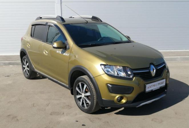Renault Sandero II с пробегом 2015 года, цена 800 000 рублей, 132997 км, хэтчбек, Автокод Объявления