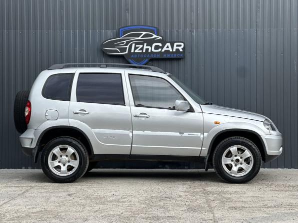 Chevrolet Niva I Рестайлинг с пробегом 2009 года, цена 399 000 рублей, 169000 км, внедорожник, Автокод Объявления