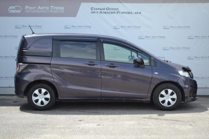Honda Freed I Рестайлинг 2 с пробегом 2015 года, цена 1 450 000 рублей, 88000 км, компактвэн, Автокод Объявления