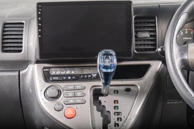 Toyota Wish I Рестайлинг с пробегом 2005 года, цена 699 000 рублей, 300000 км, компактвэн, Автокод Объявления