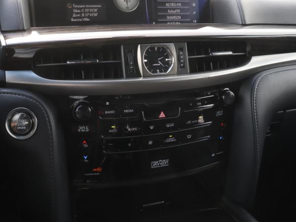 Lexus LX III Рестайлинг 2 с пробегом 2019 года, цена 9 800 000 рублей, 75270 км, внедорожник, Автокод Объявления