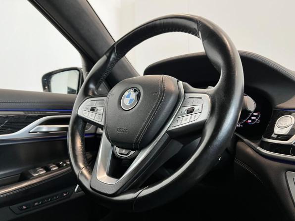 BMW 7 серии VI (G11/G12) Рестайлинг с пробегом 2020 года, цена 4 880 000 рублей, 186306 км, седан, Автокод Объявления
