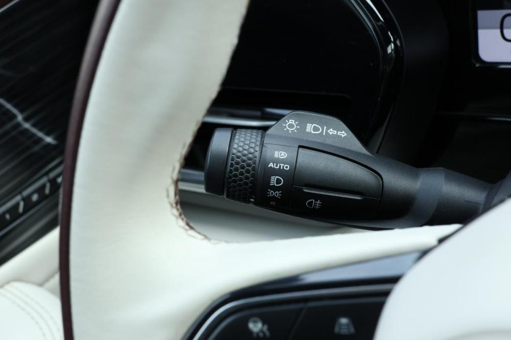 Geely Monjaro I Москва  - изображение 18