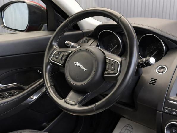Jaguar E-Pace I с пробегом 2018 года, цена 2 637 000 рублей, 177017 км, внедорожник, Автокод Объявления