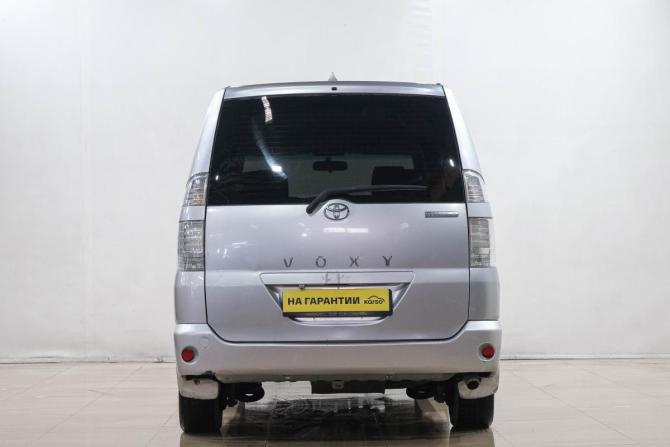 Toyota Voxy I (R60) с пробегом 2006 года, цена 1 149 000 рублей, 282000 км, компактвэн, Автокод Объявления