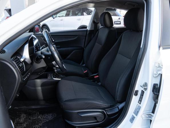 Kia Rio IV Рестайлинг с пробегом 2020 года, цена 1 290 000 рублей, 97445 км, седан, Автокод Объявления