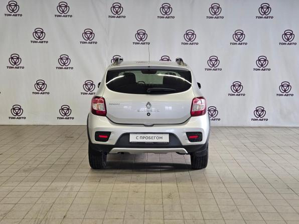 Renault Sandero II с пробегом 2017 года, цена 756 000 рублей, 126212 км, хэтчбек, Автокод Объявления