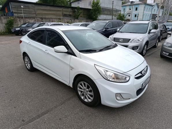 Hyundai Solaris I с пробегом 2013 года, цена 649 000 рублей, 117269 км, седан, Автокод Объявления