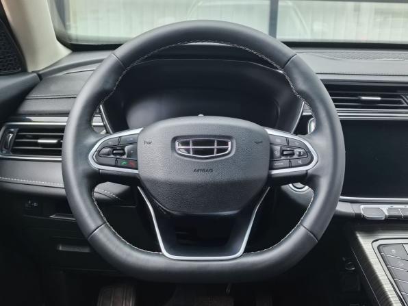 Geely Atlas Pro с пробегом 2024 года, цена 2 050 000 рублей, 30255 км, внедорожник, Автокод Объявления