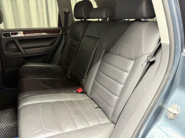 Volkswagen Touareg I Рестайлинг с пробегом 2007 года, цена 1 299 000 рублей, 310985 км, внедорожник, Автокод Объявления