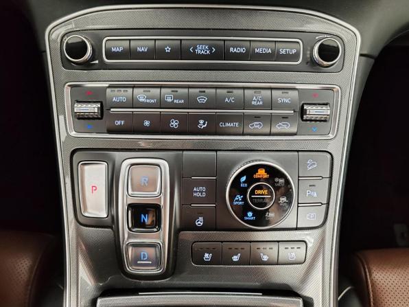 Hyundai Santa Fe IV Рестайлинг с пробегом 2021 года, цена 3 649 000 рублей, 99739 км, внедорожник, Автокод Объявления