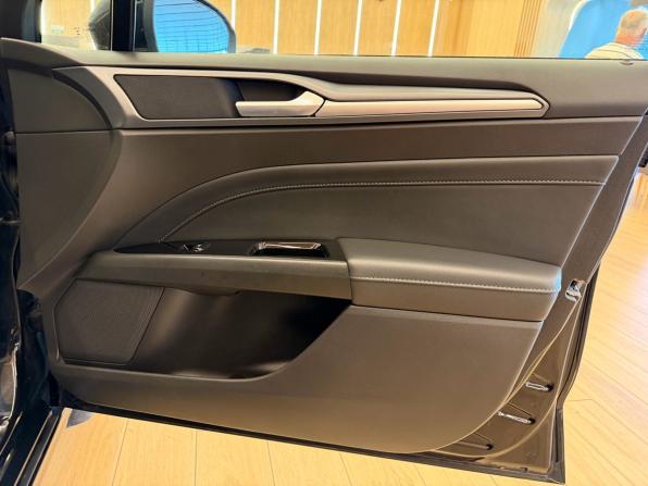 Ford Mondeo V с пробегом 2018 года, цена 1 549 000 рублей, 150000 км, седан, Автокод Объявления